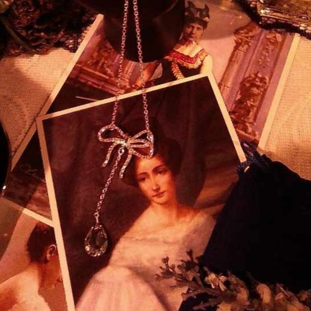 Women's Jewelry - Picture 8 of 9